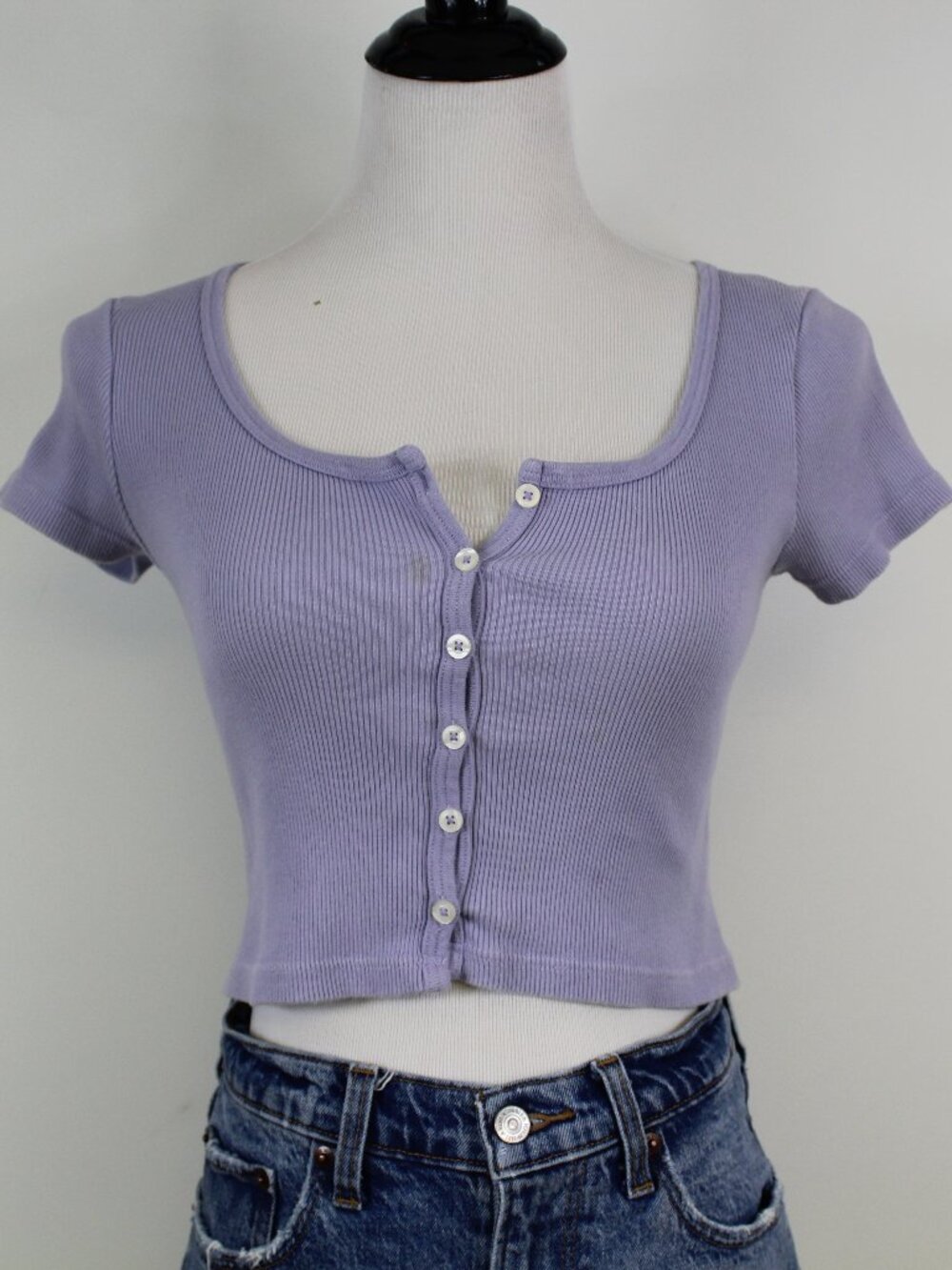 Brandy Melville John Galt Lilac Button Front Crop Tee Ribbed Baby Tee